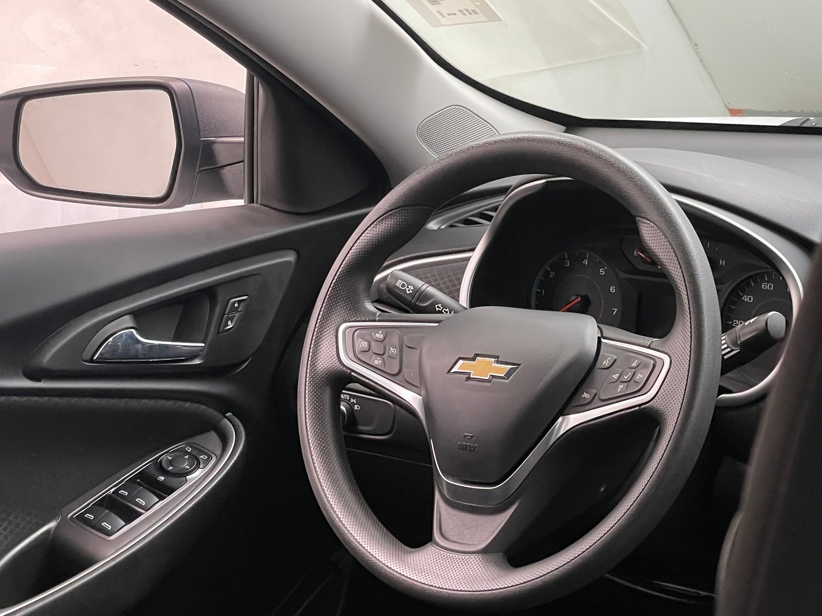 Thumbnail: 2022 Chevrolet Malibu - 5
