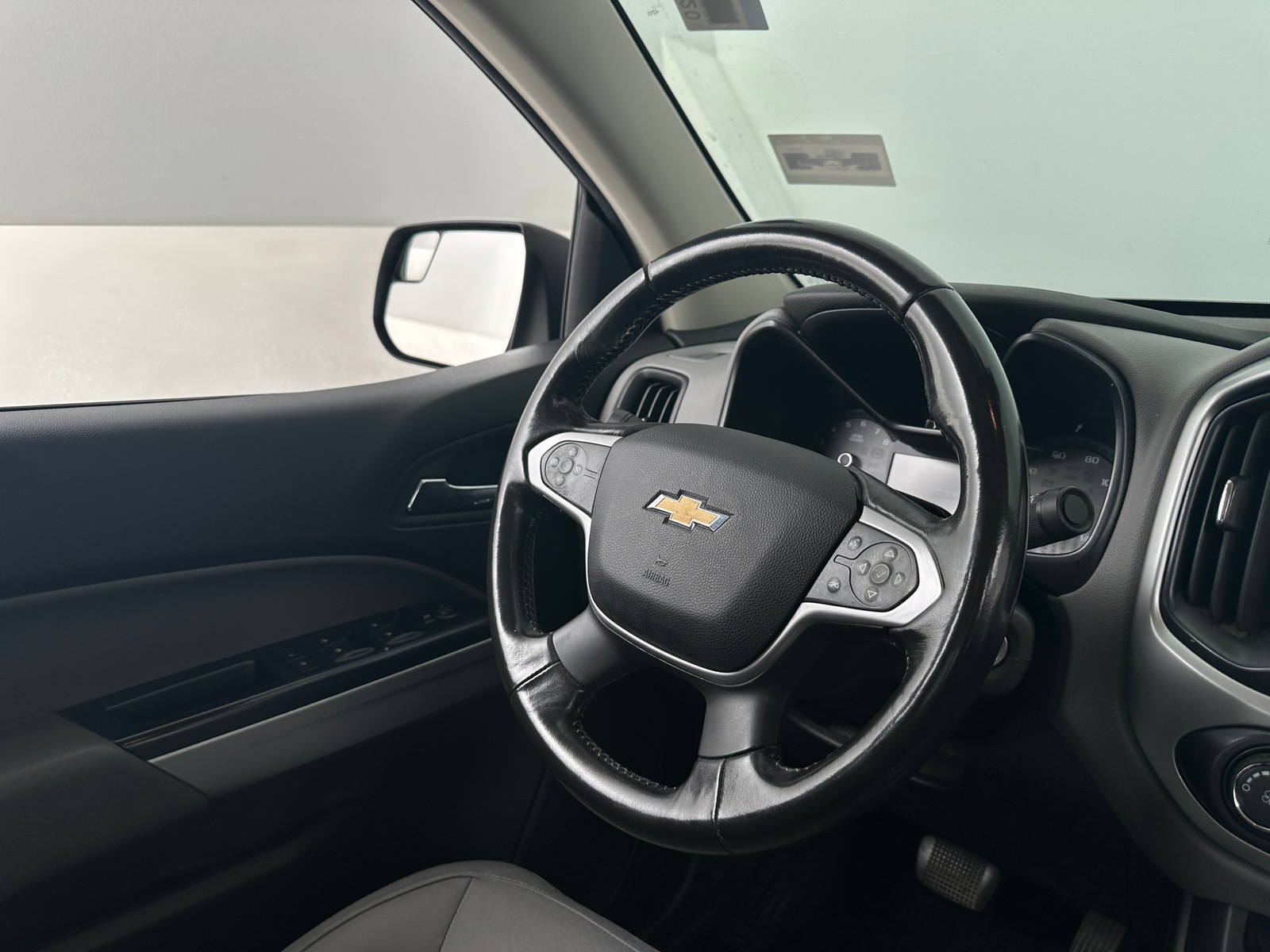 Thumbnail: 2017 Chevrolet Colorado - 5