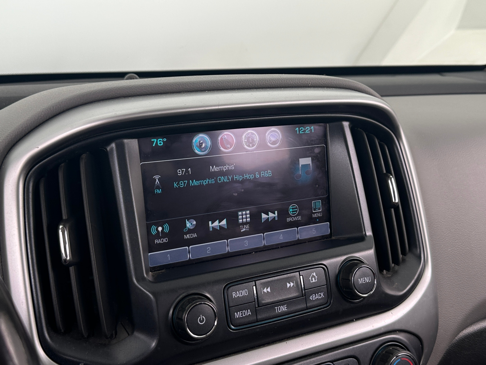 Thumbnail: 2017 Chevrolet Colorado - 4