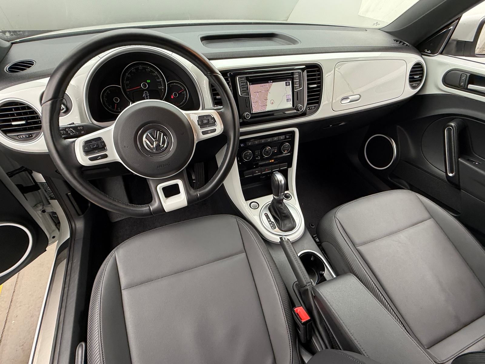 Thumbnail: 2019 Volkswagen Beetle - 2