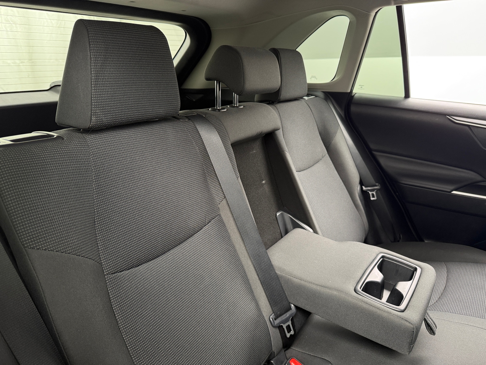 Thumbnail: 2019 Toyota RAV4 - 6