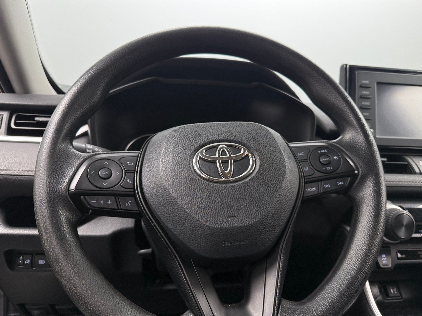 Thumbnail: 2019 Toyota RAV4 - 5