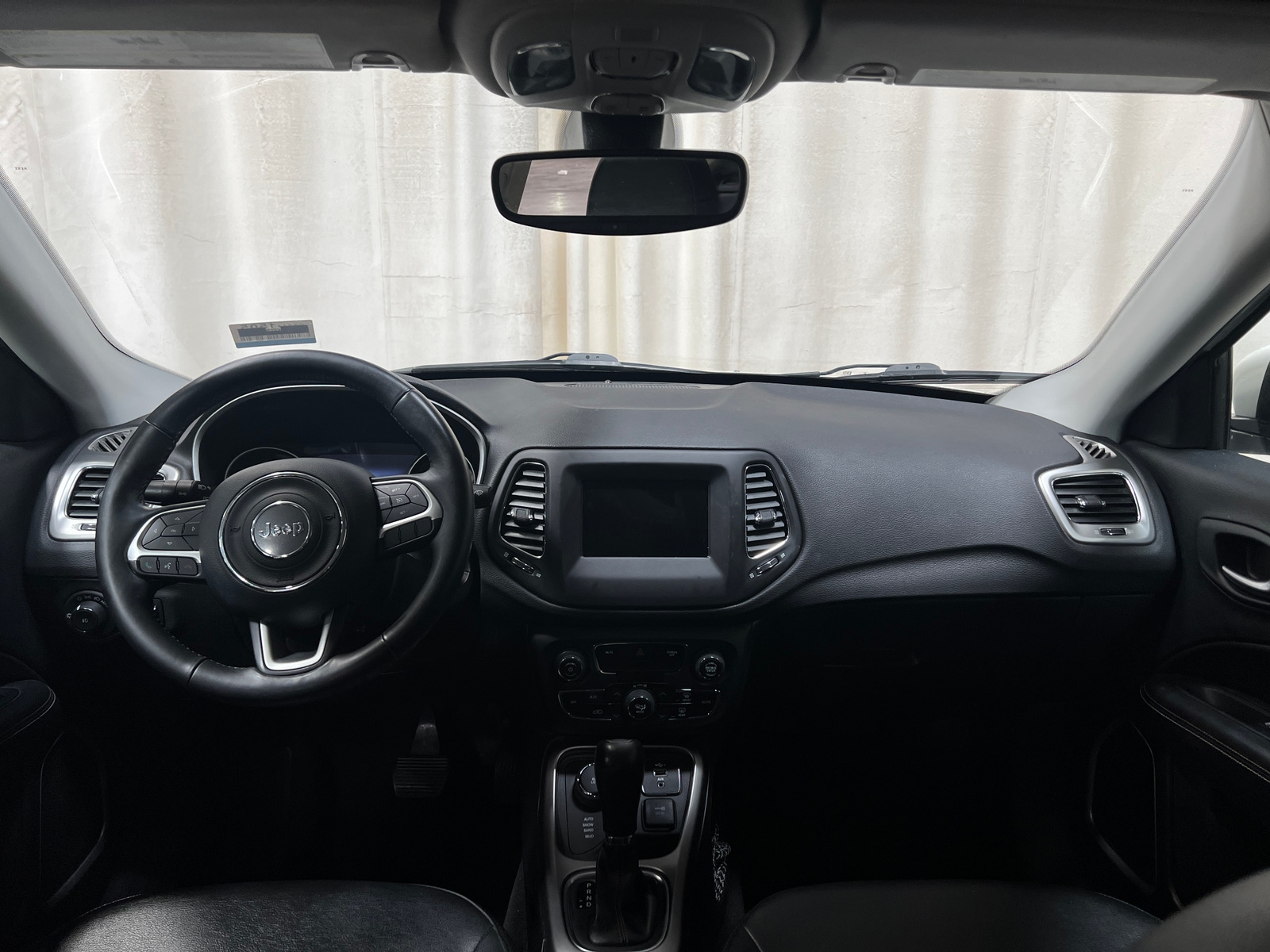 Thumbnail: 2019 Jeep Compass - 3