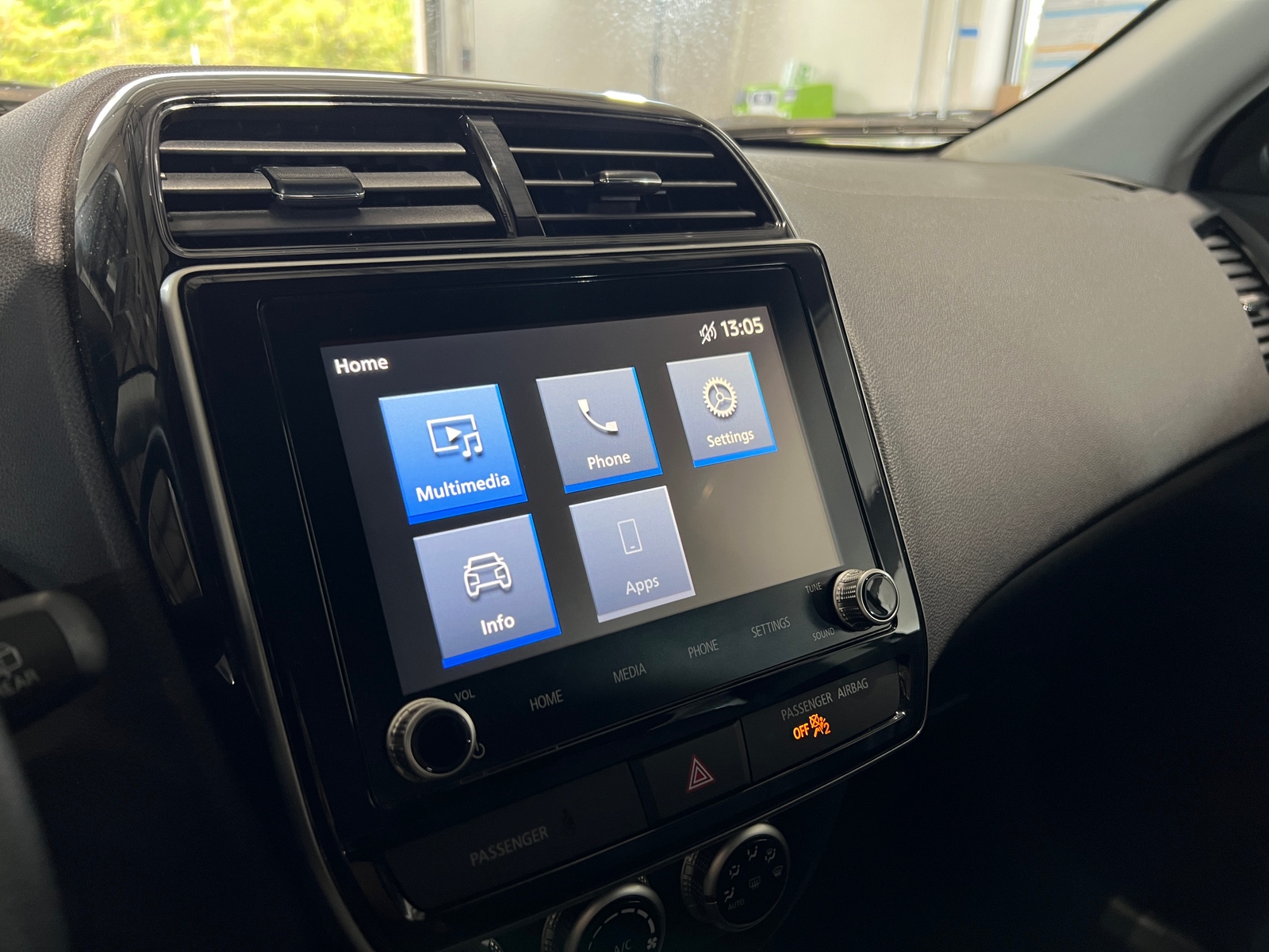 Thumbnail: 2024 Mitsubishi Outlander Sport - 3
