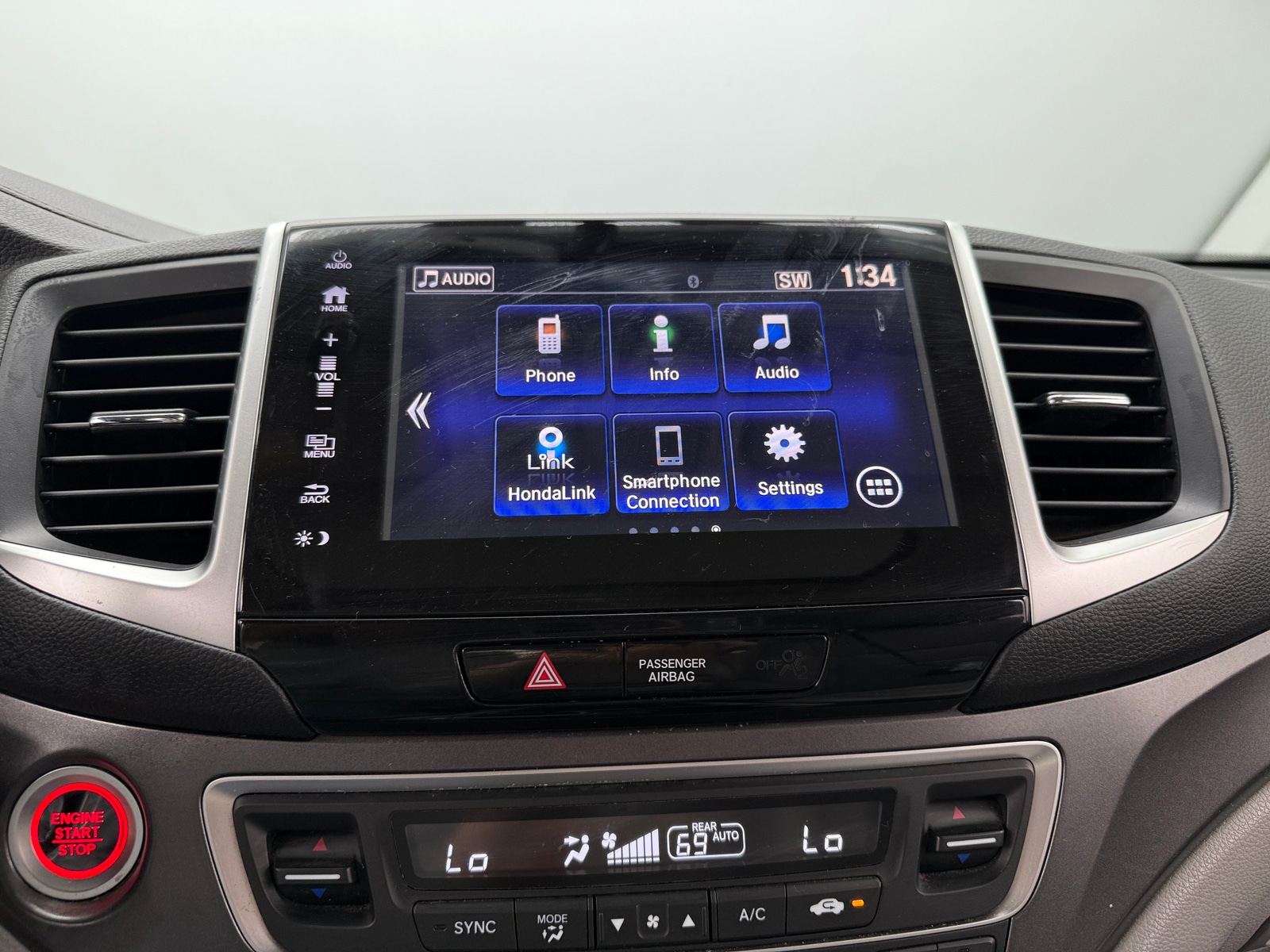 Thumbnail: 2017 Honda Pilot - 3