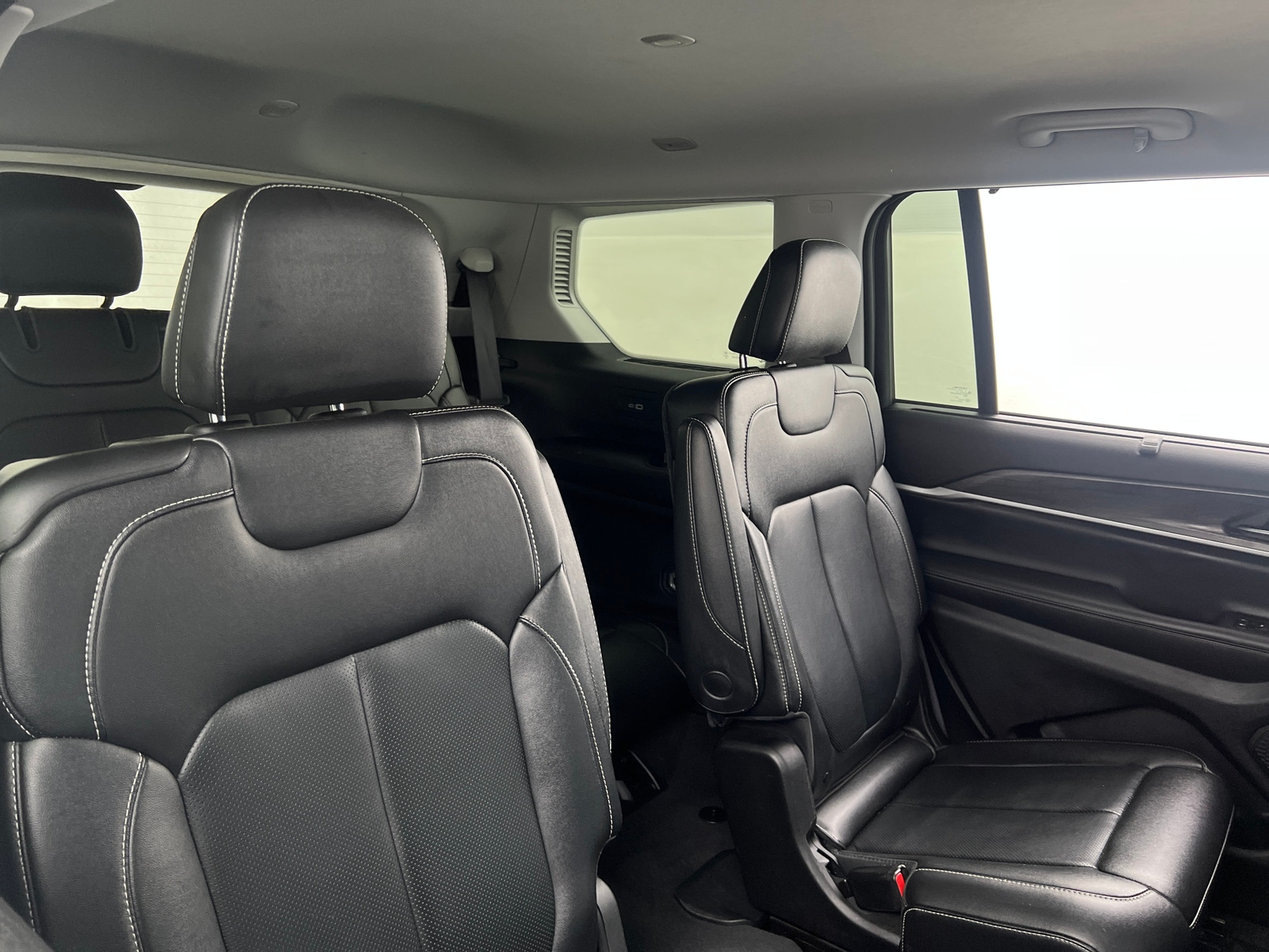 Thumbnail: 2023 Jeep Grand Cherokee L - 5