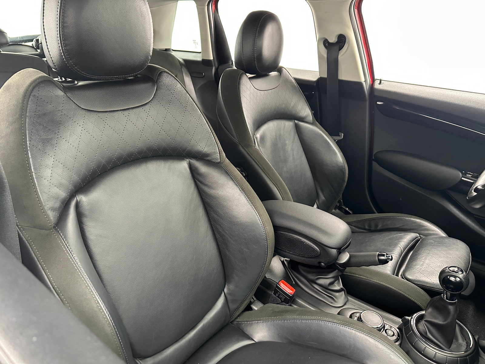 Thumbnail: 2016 MINI Cooper Hardtop - 2