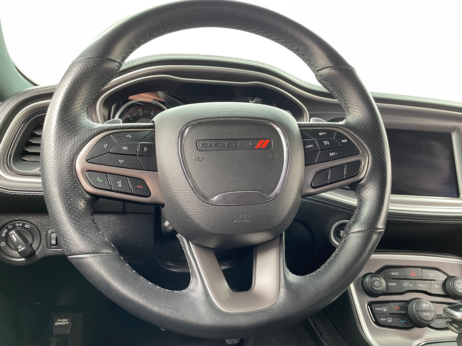Thumbnail: 2022 Dodge Challenger - 4