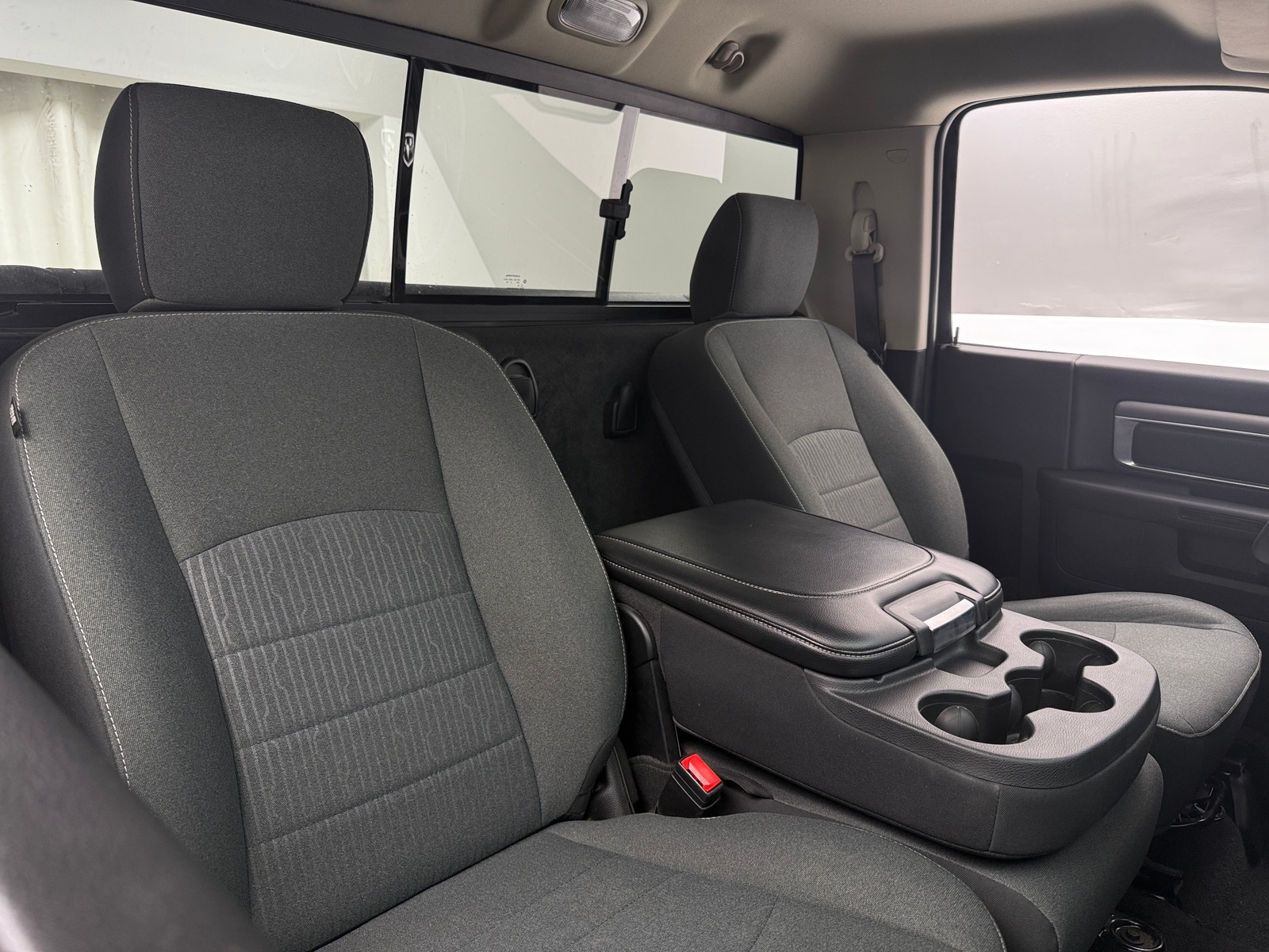 Thumbnail: 2022 RAM 1500 Classic - 2