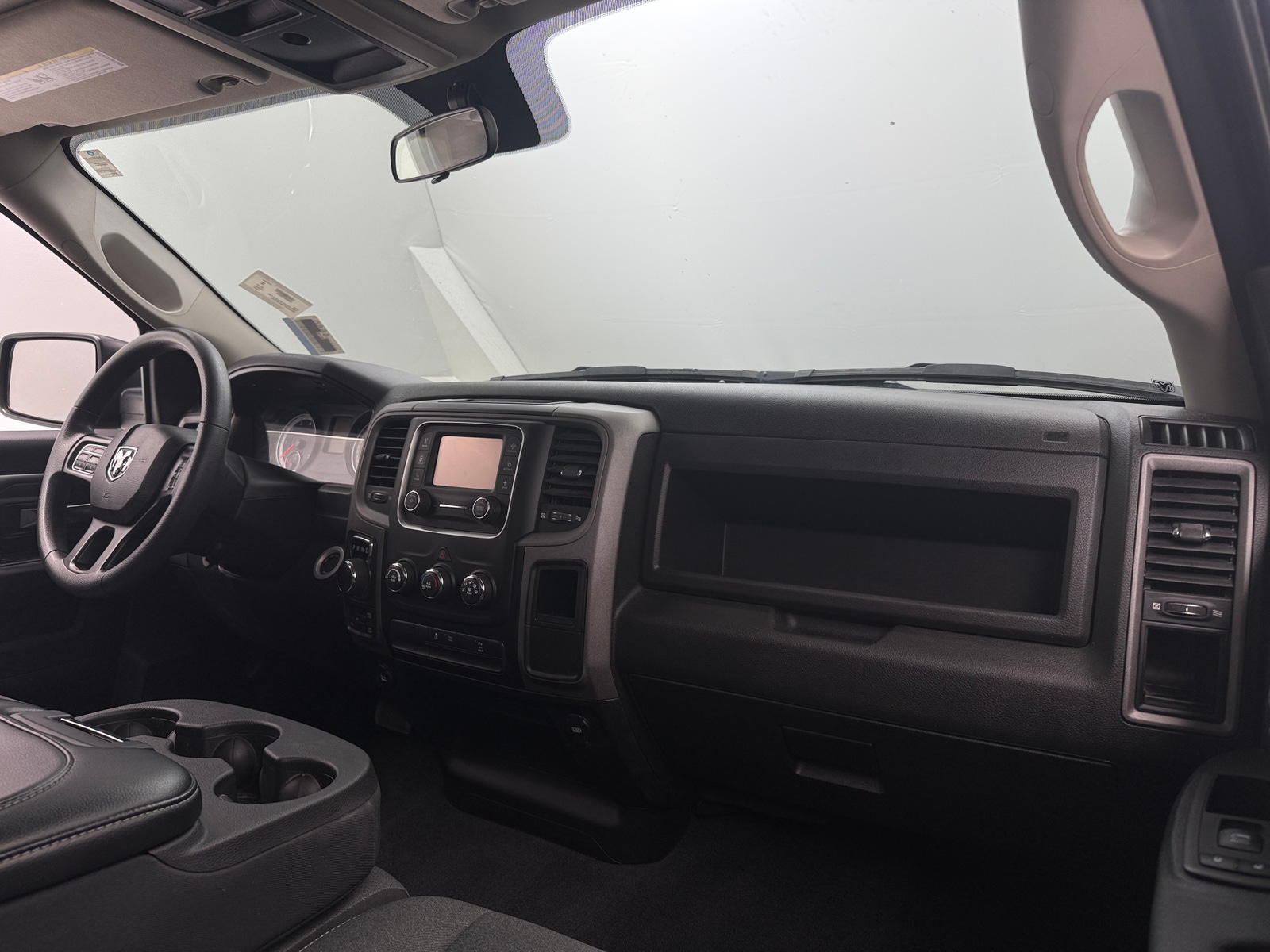 Thumbnail: 2022 RAM 1500 Classic - 3