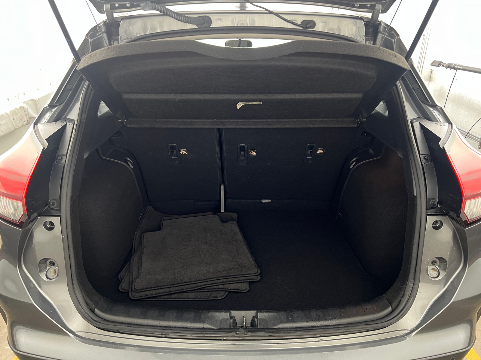 Thumbnail: 2021 Nissan Kicks - 7