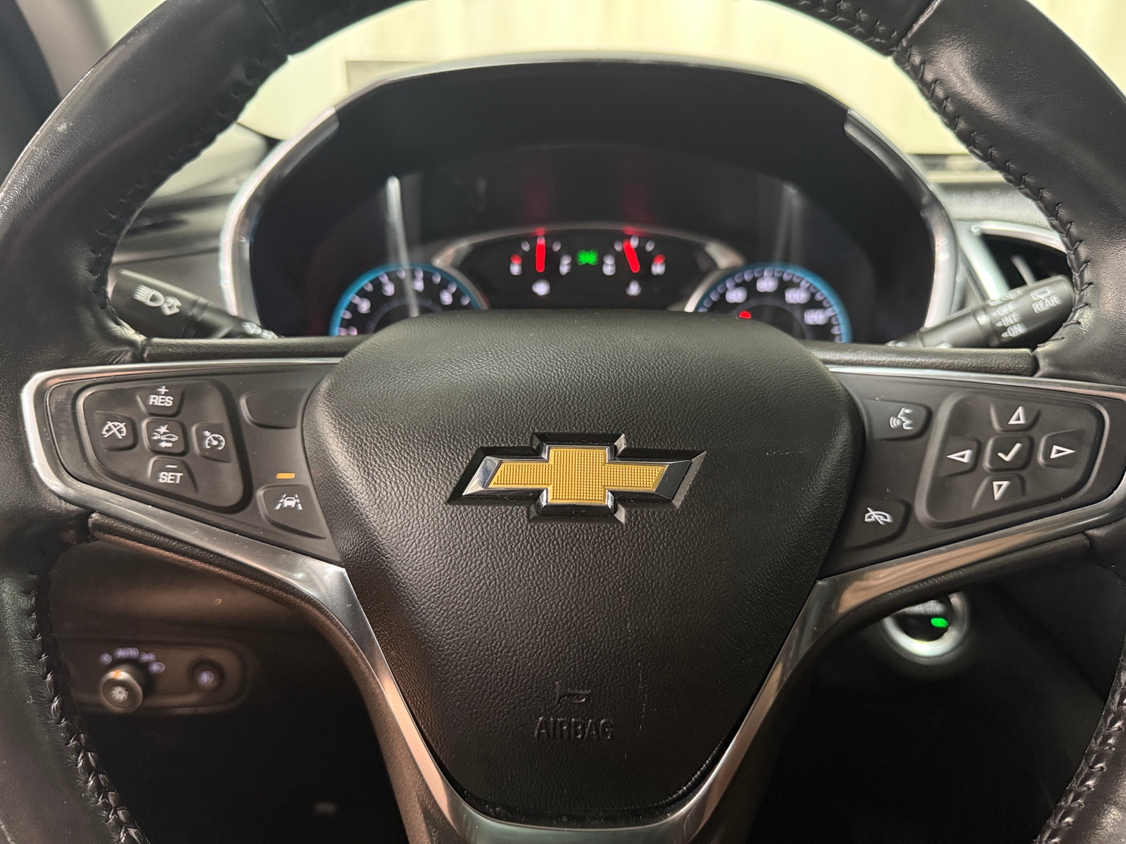Thumbnail: 2021 Chevrolet Equinox - 5