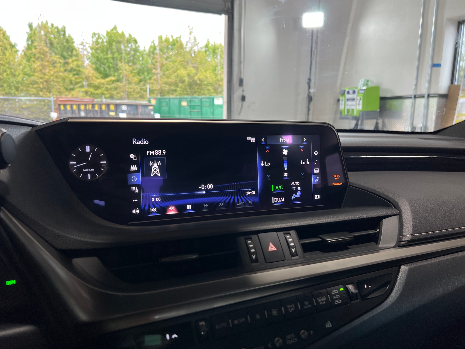 Thumbnail: 2020 Lexus ES - 3