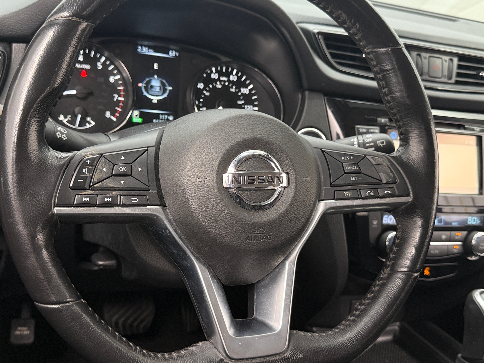 Thumbnail: 2017 Nissan Rogue - 5