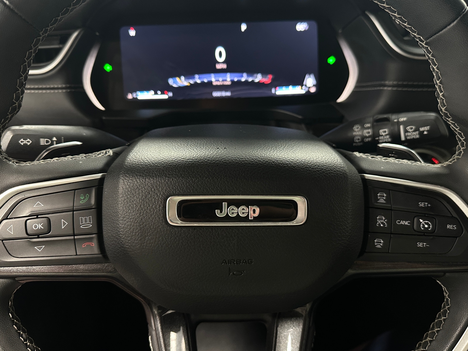 Thumbnail: 2023 Jeep Grand Cherokee L - 5