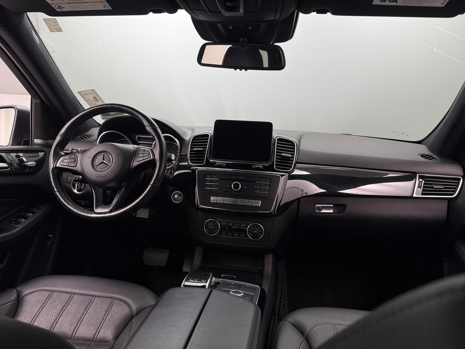 Thumbnail: 2017 Mercedes-Benz GLE - 2