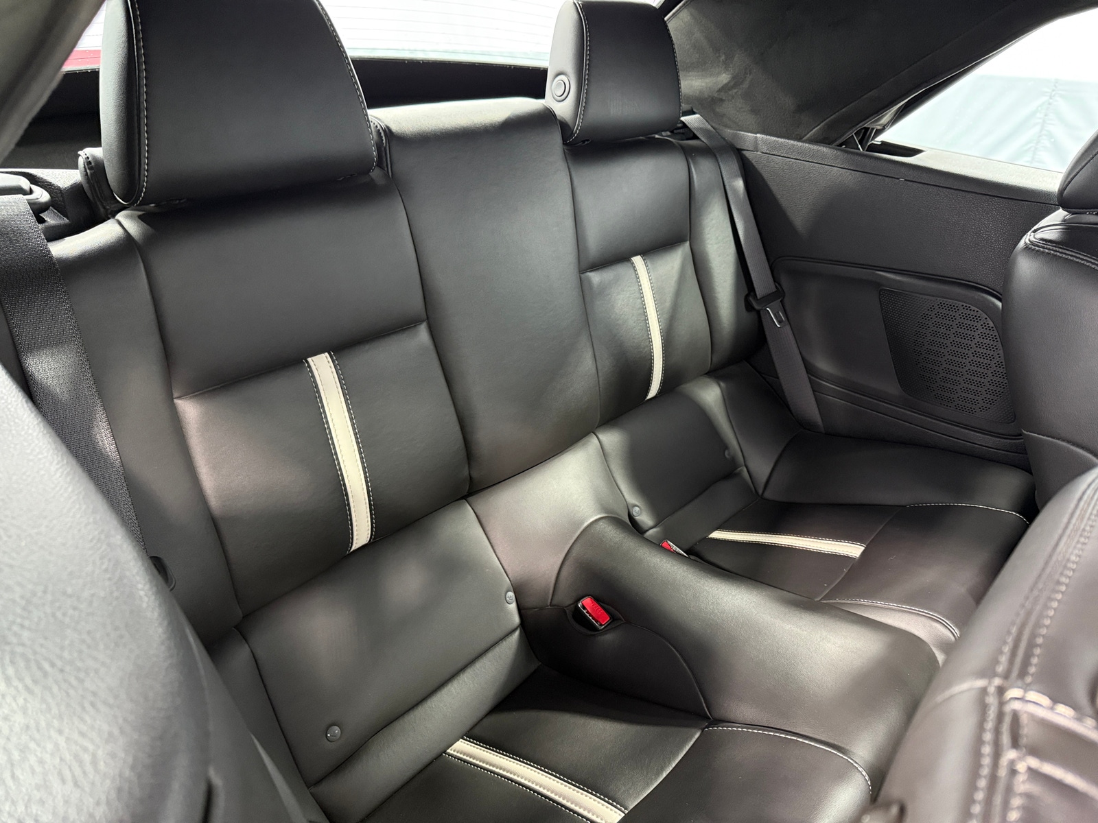 Thumbnail: 2011 Ford Mustang - 5