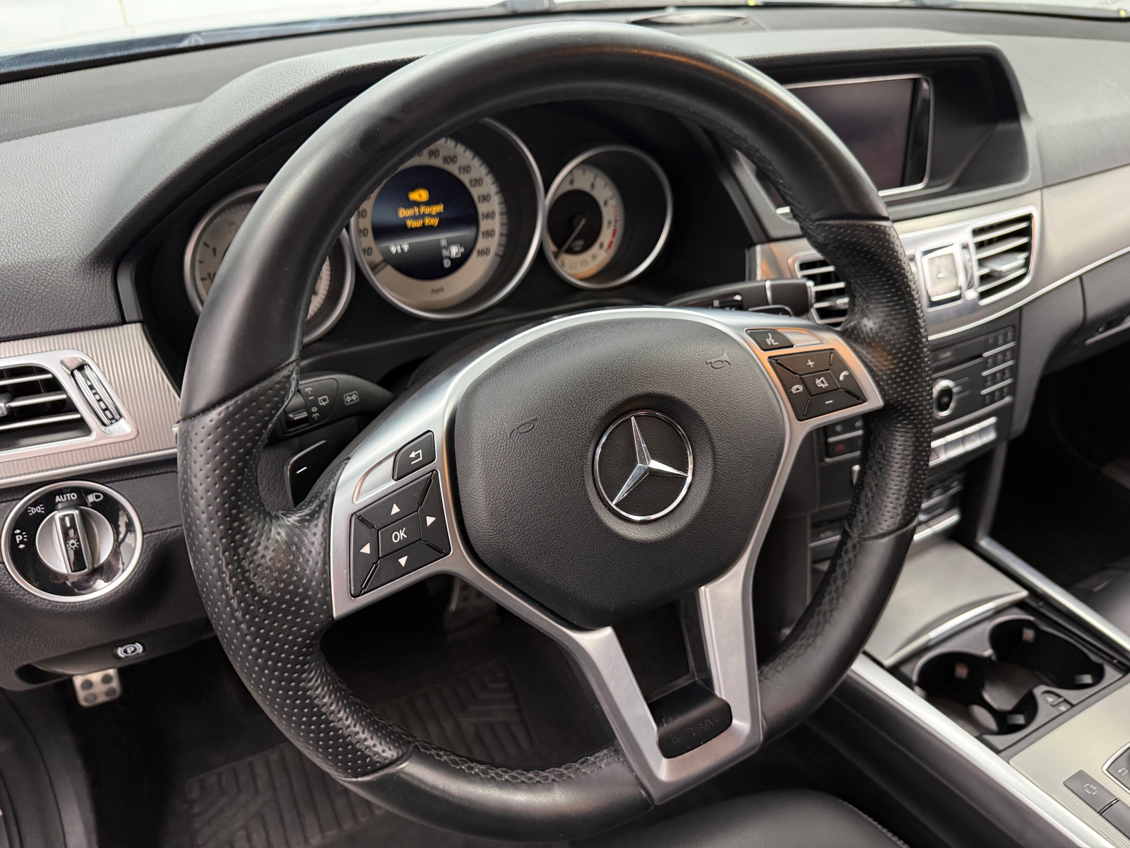 Thumbnail: 2016 Mercedes-Benz E-Class - 4