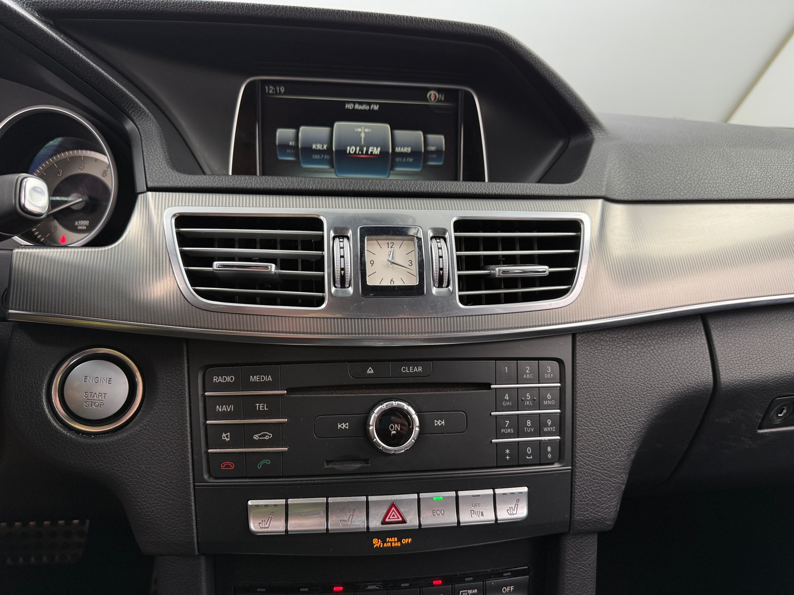 Thumbnail: 2016 Mercedes-Benz E-Class - 3