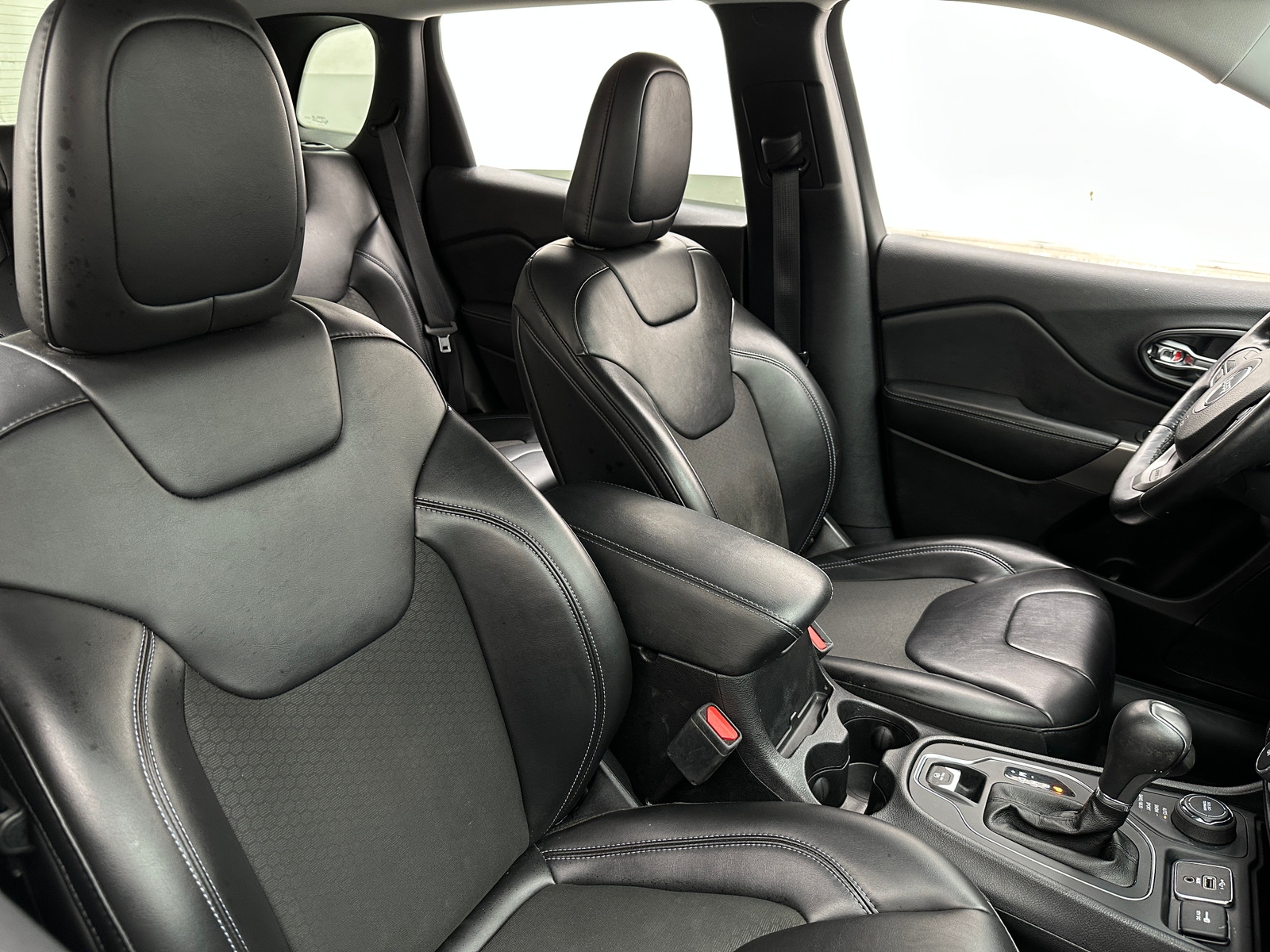 Thumbnail: 2020 Jeep Cherokee - 2