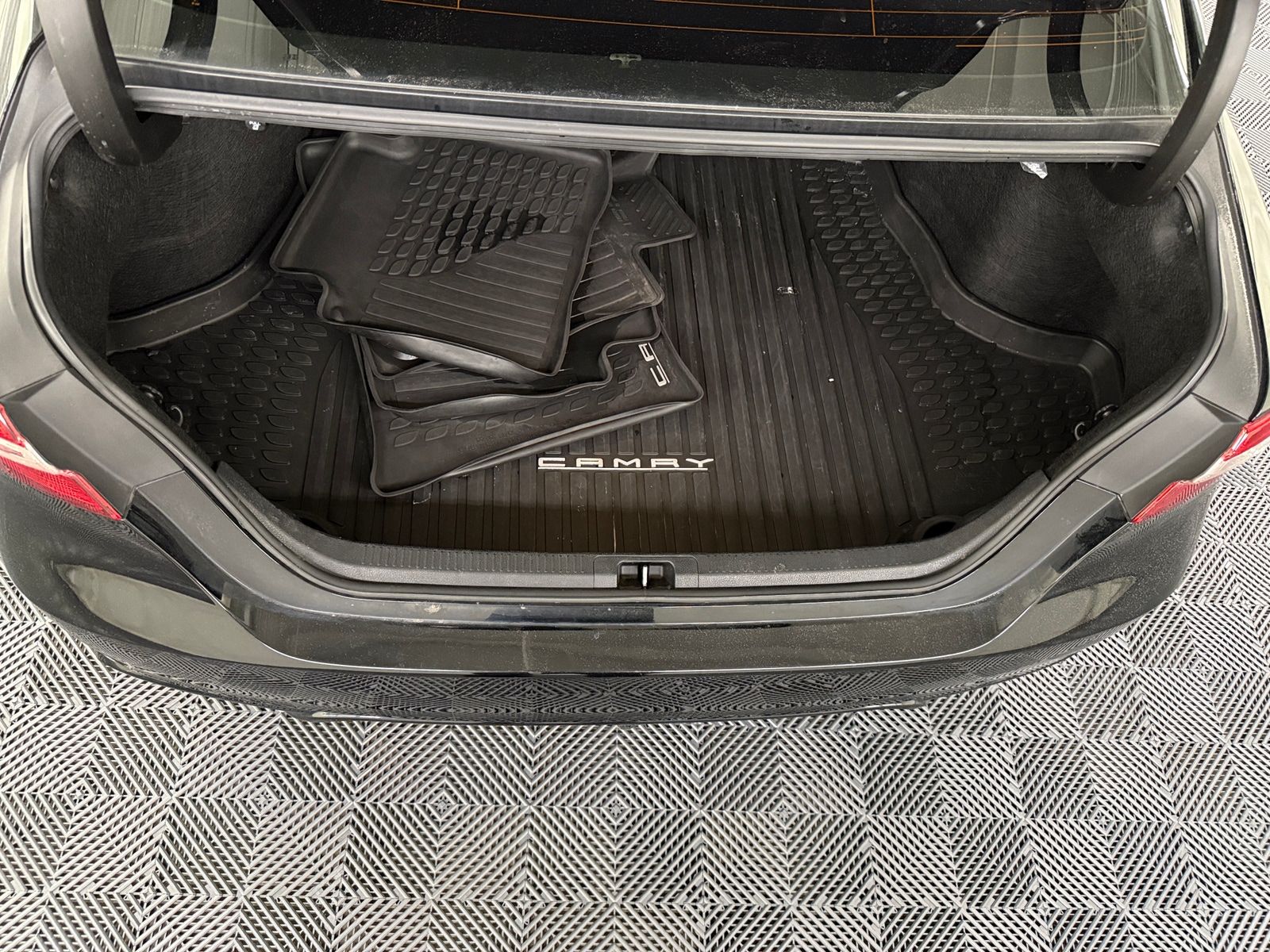 Thumbnail: 2019 Toyota Camry - 6