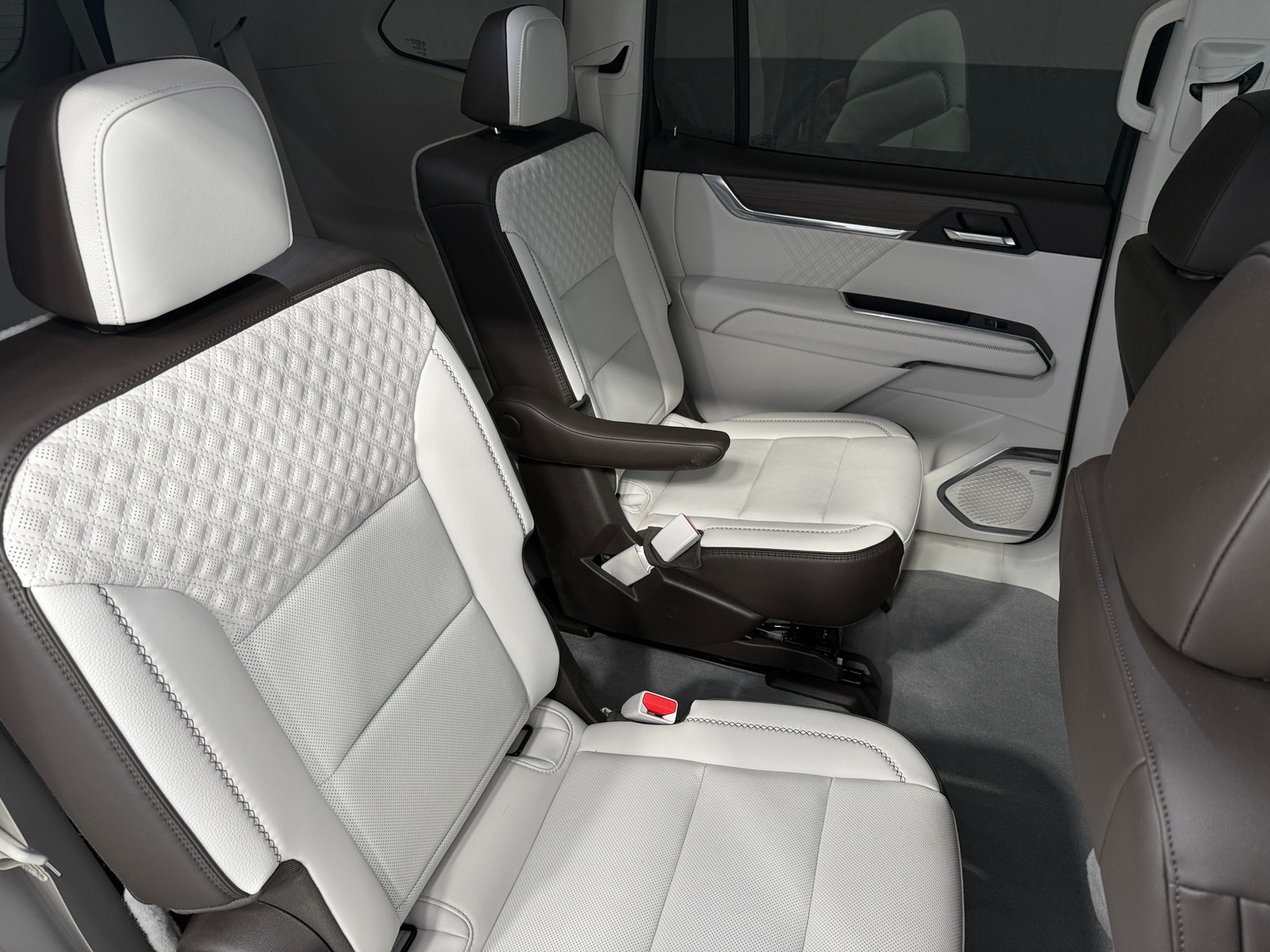 Thumbnail: 2024 GMC Acadia - 5