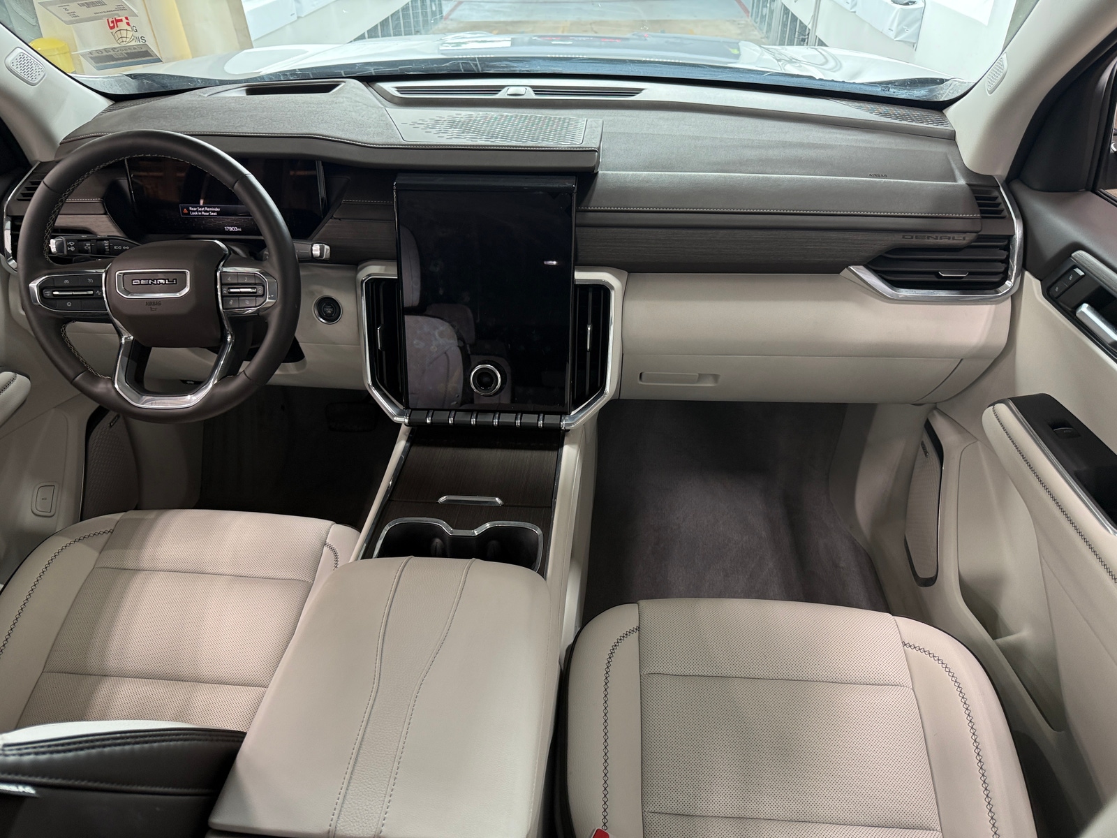 Thumbnail: 2024 GMC Acadia - 2