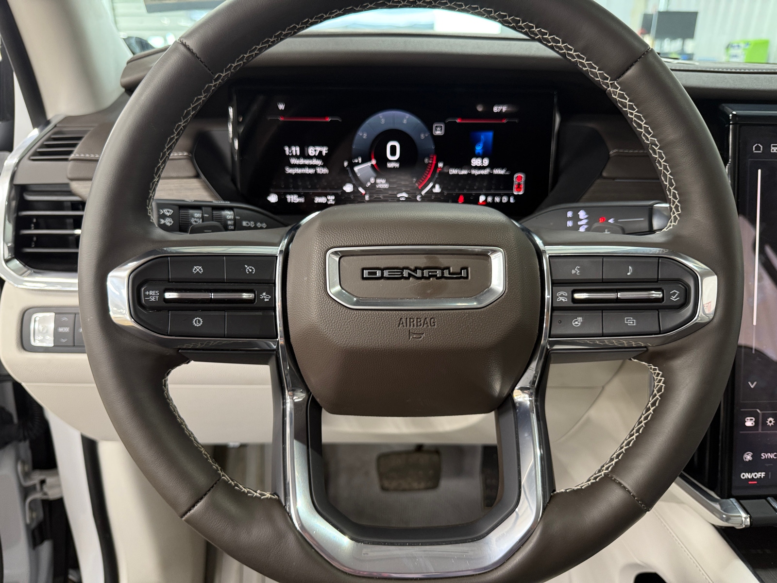 Thumbnail: 2024 GMC Acadia - 4