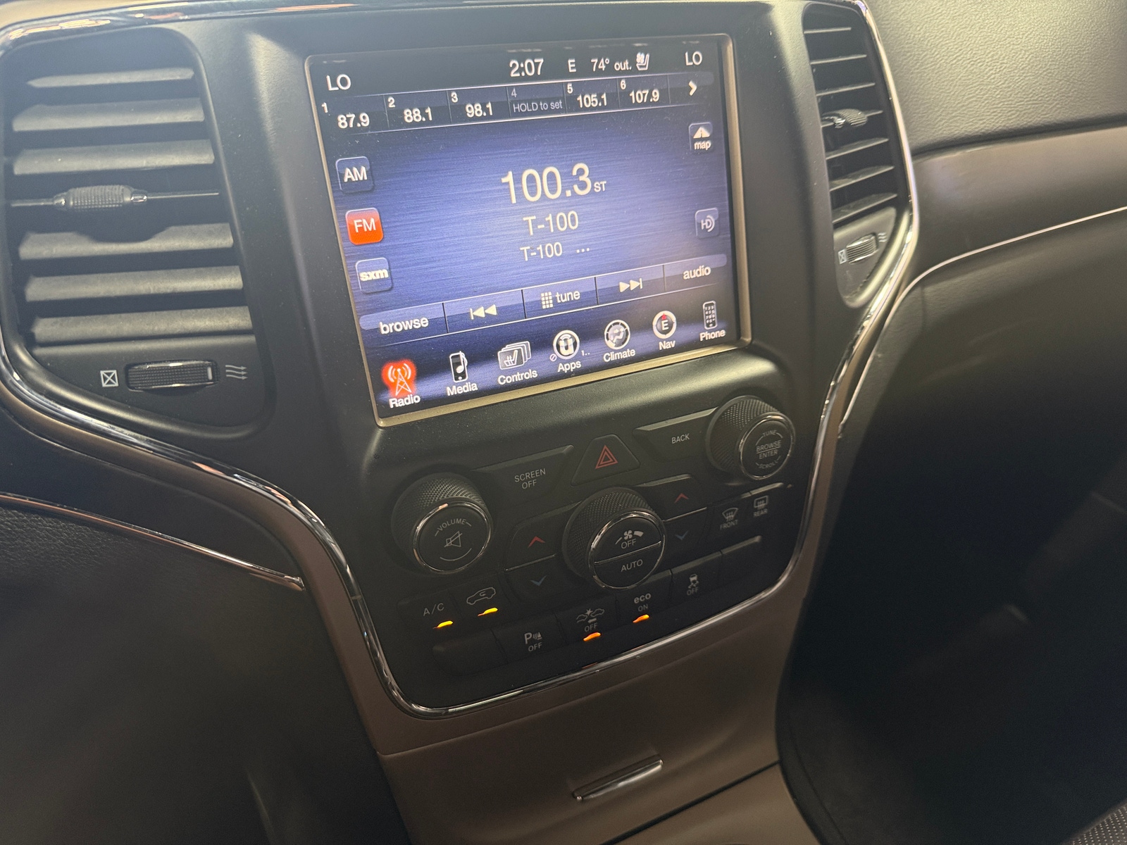 Thumbnail: 2014 Jeep Grand Cherokee - 3