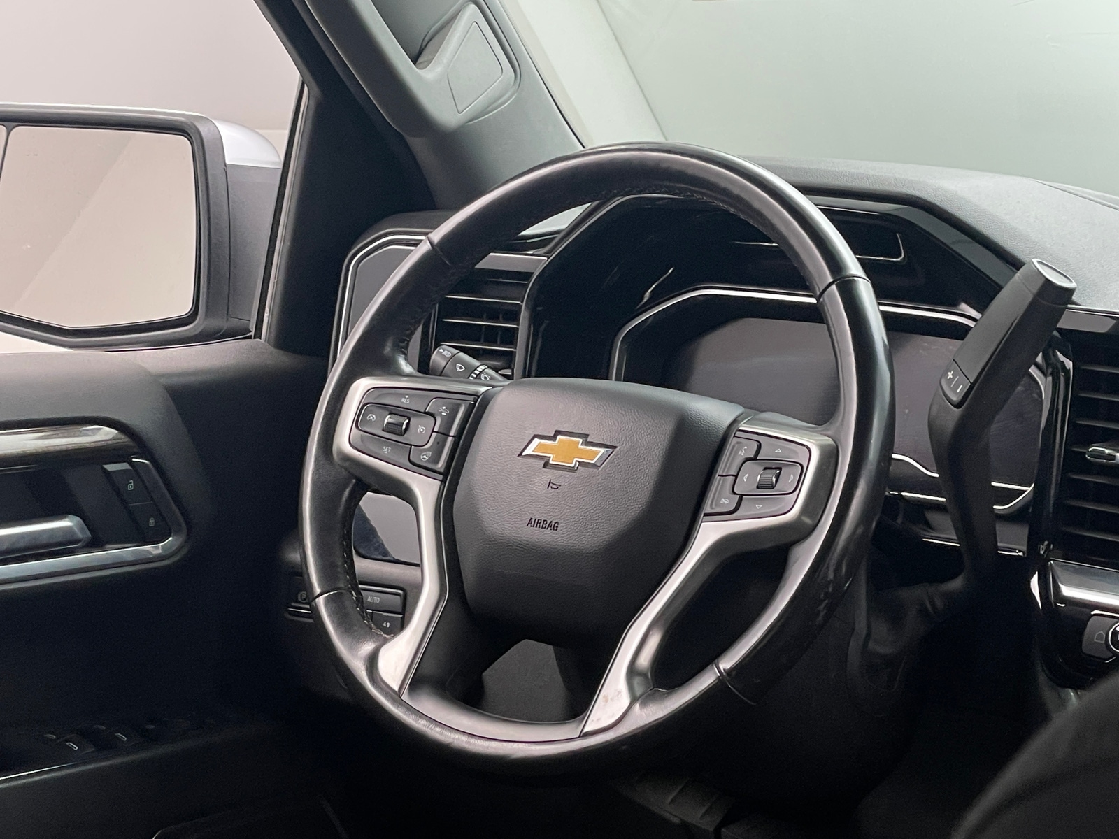 Thumbnail: 2022 Chevrolet Silverado 1500 - 5