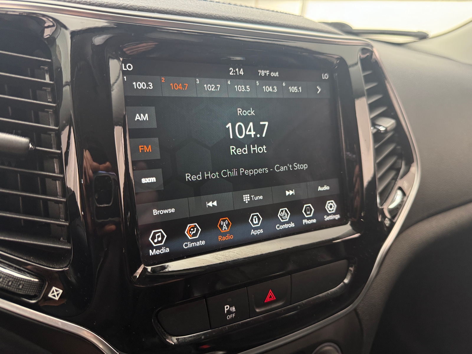 Thumbnail: 2019 Jeep Cherokee - 4