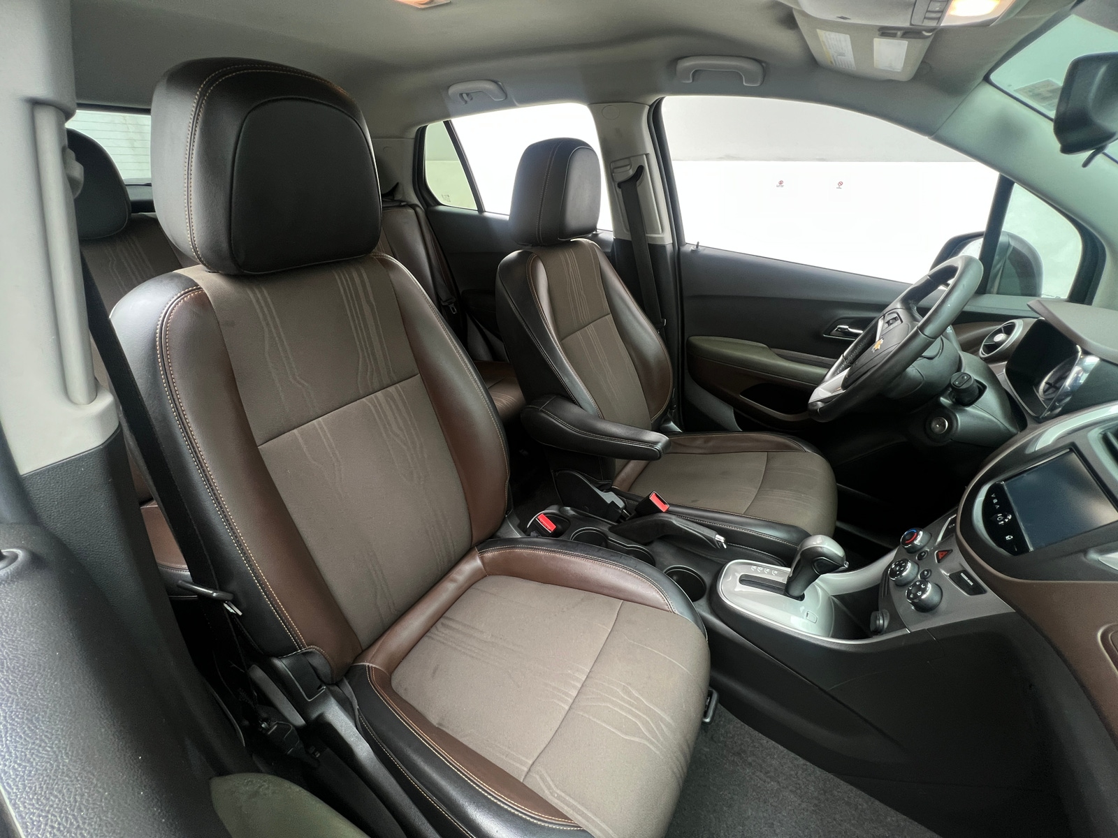 Thumbnail: 2016 Chevrolet Trax - 2