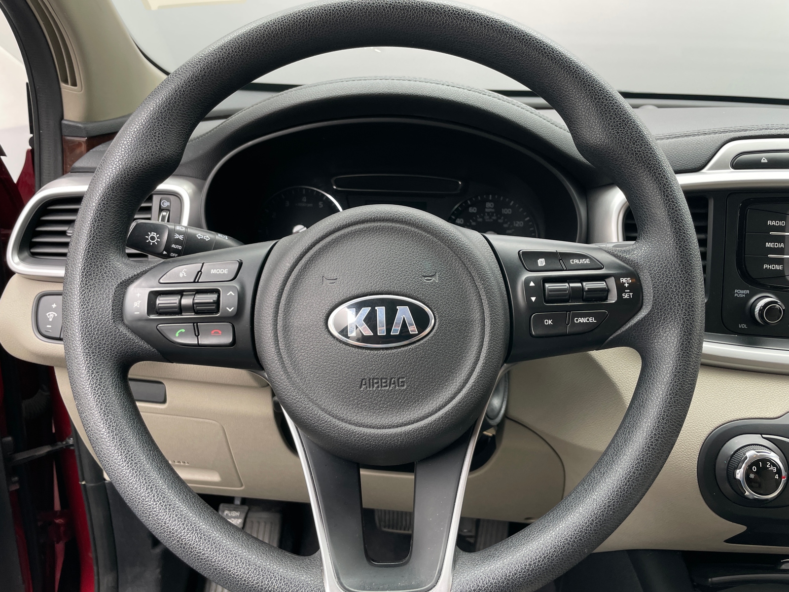 Thumbnail: 2016 Kia Sorento - 5