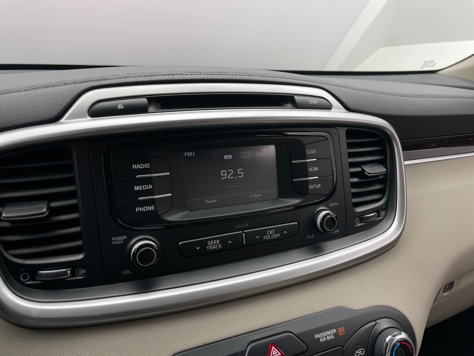 Thumbnail: 2016 Kia Sorento - 4