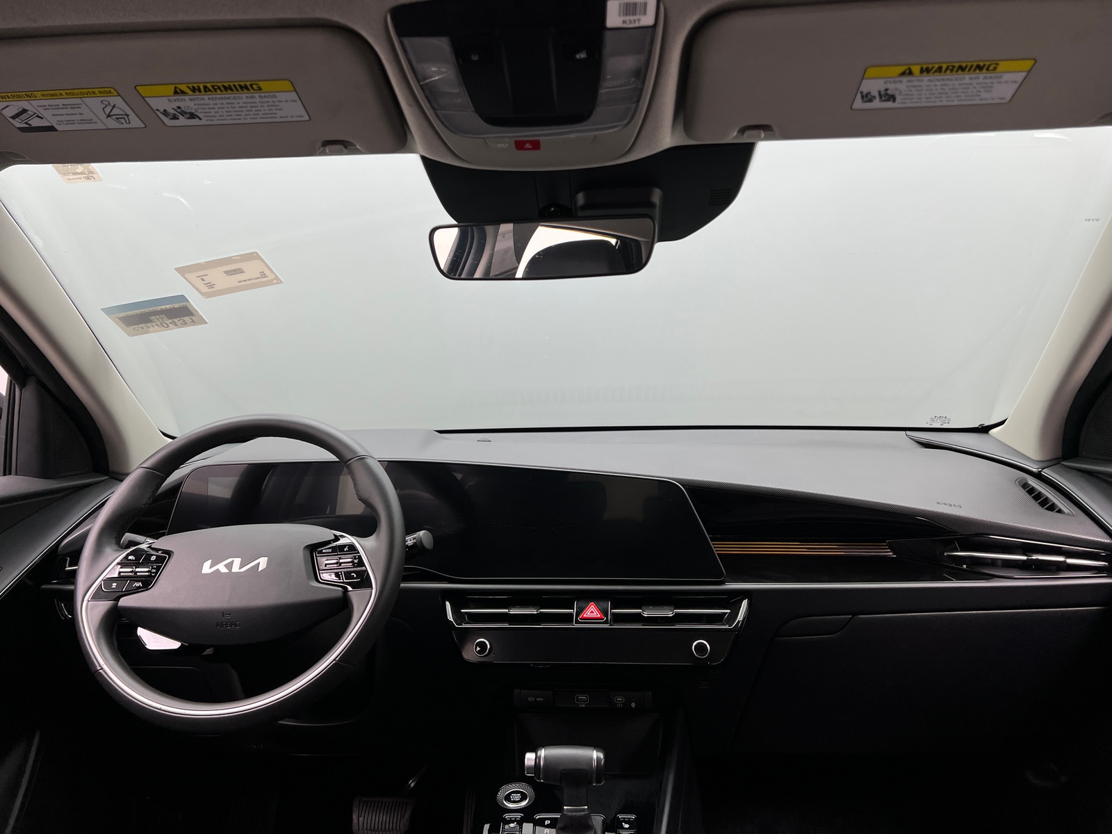 Thumbnail: 2024 Kia Niro - 3