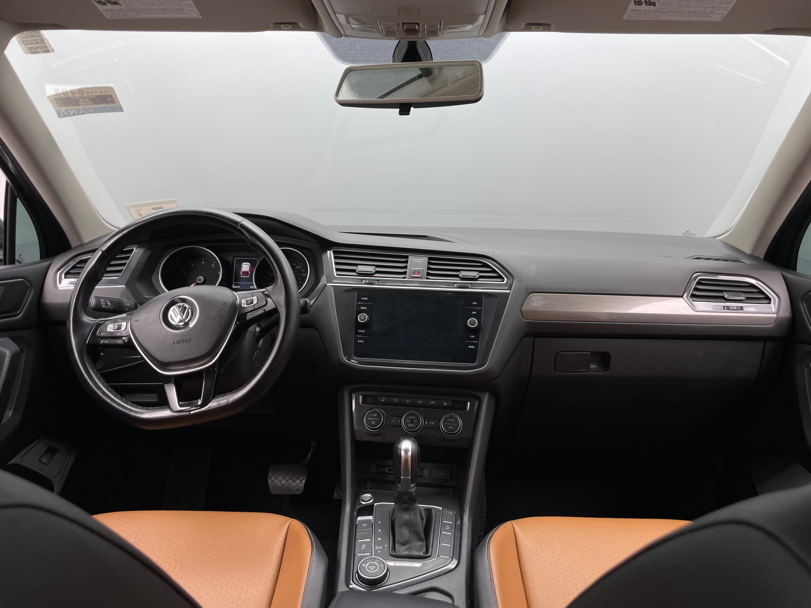 Thumbnail: 2018 Volkswagen Tiguan - 2