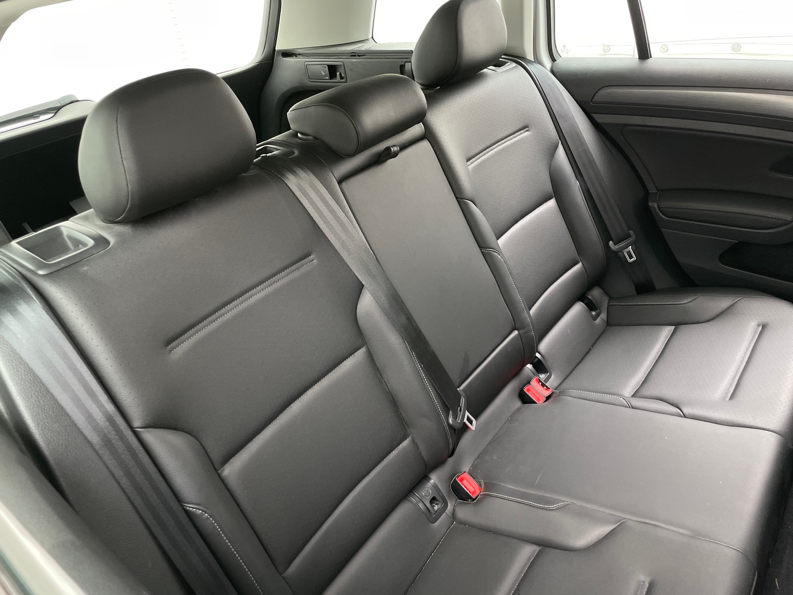 Thumbnail: 2018 Volkswagen e-Golf - 5