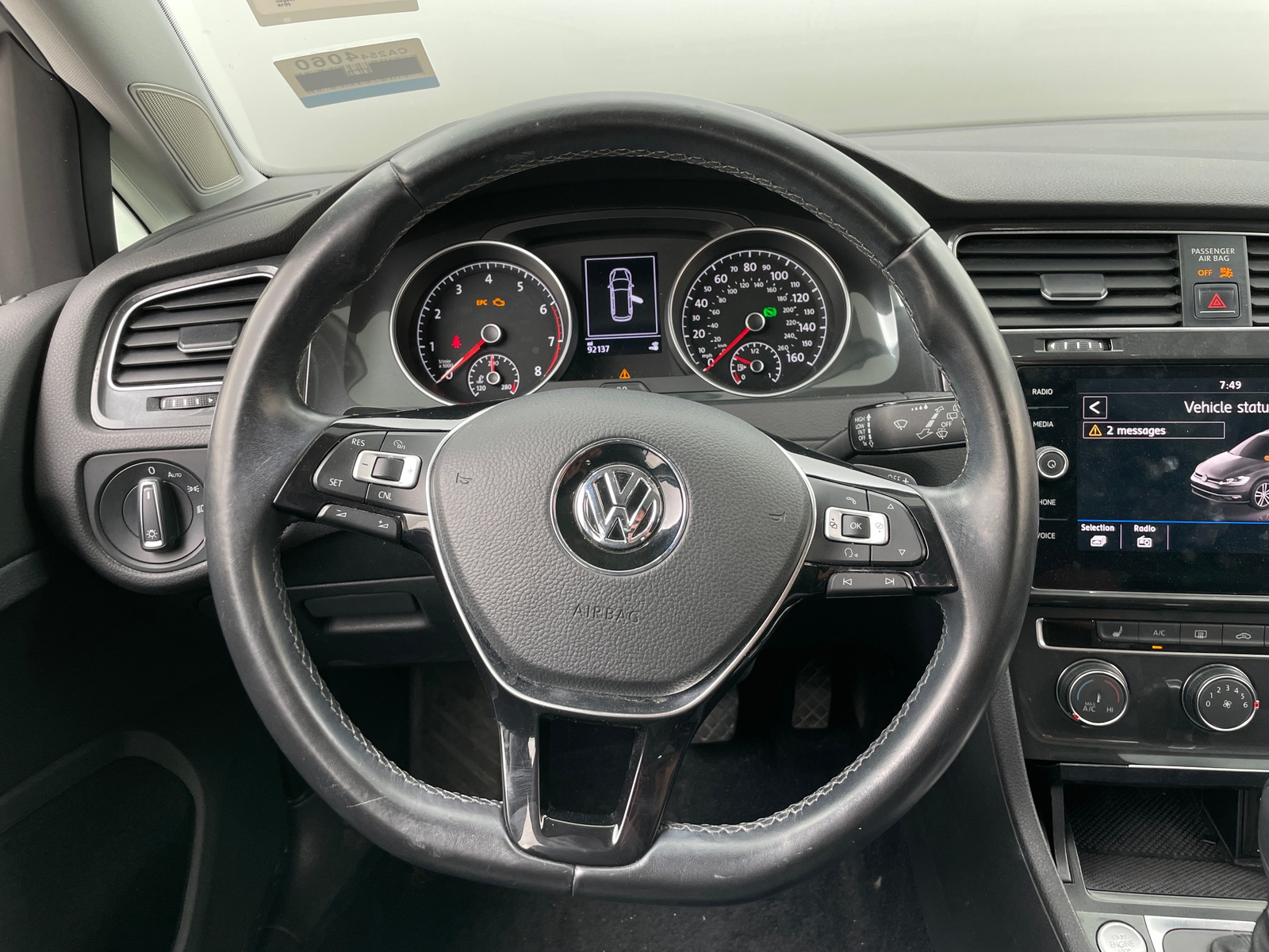Thumbnail: 2018 Volkswagen e-Golf - 4