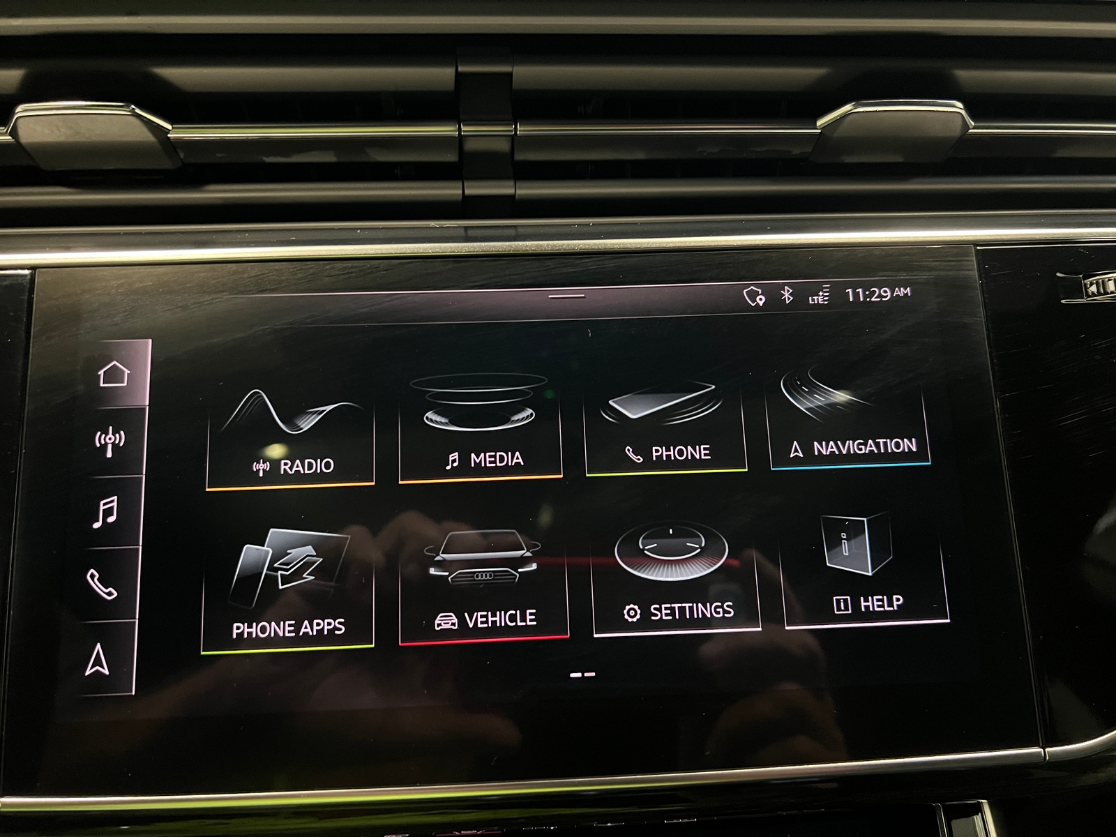 Thumbnail: 2019 Audi Q8 - 3