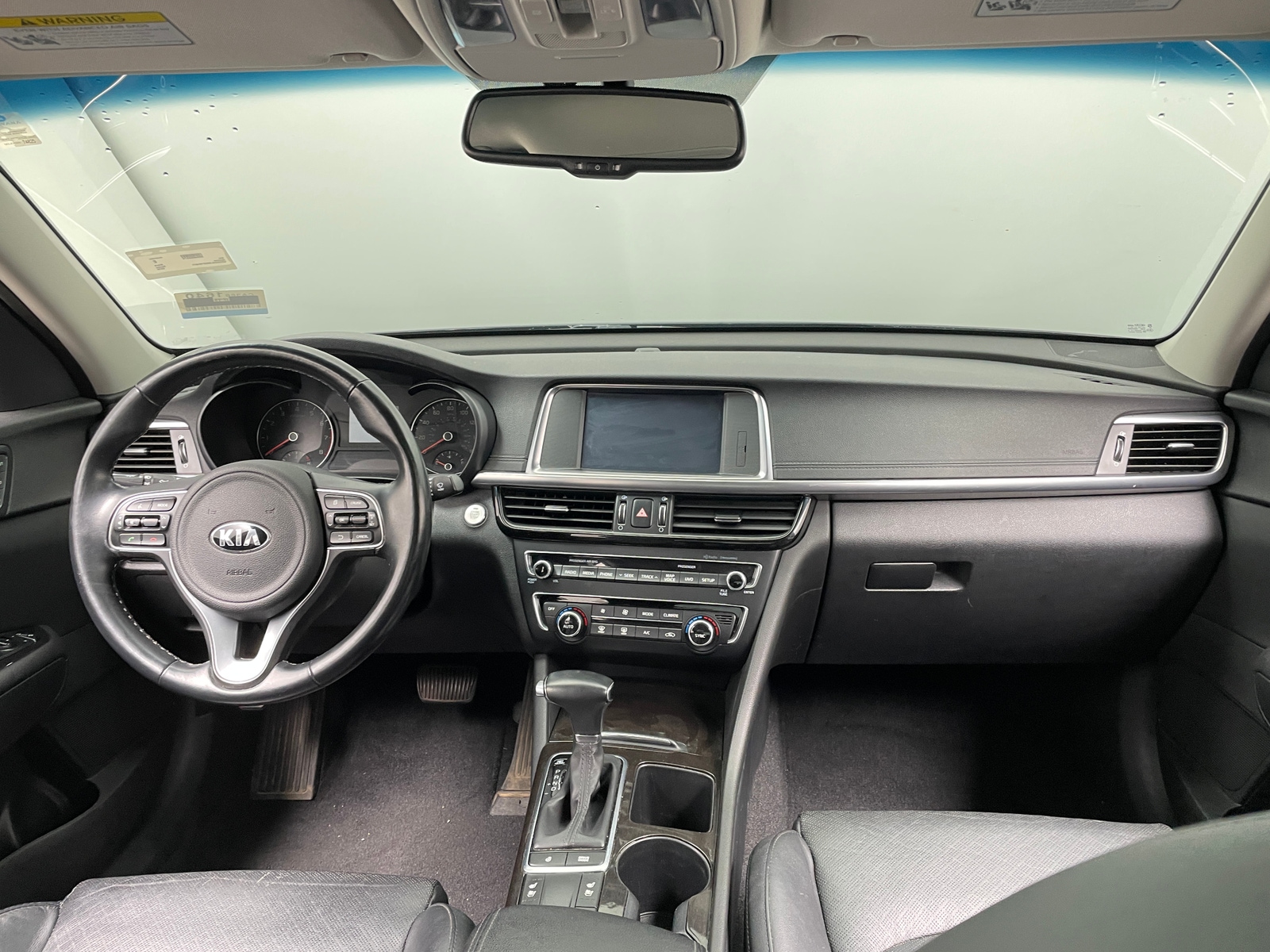 Thumbnail: 2016 Kia Optima - 2
