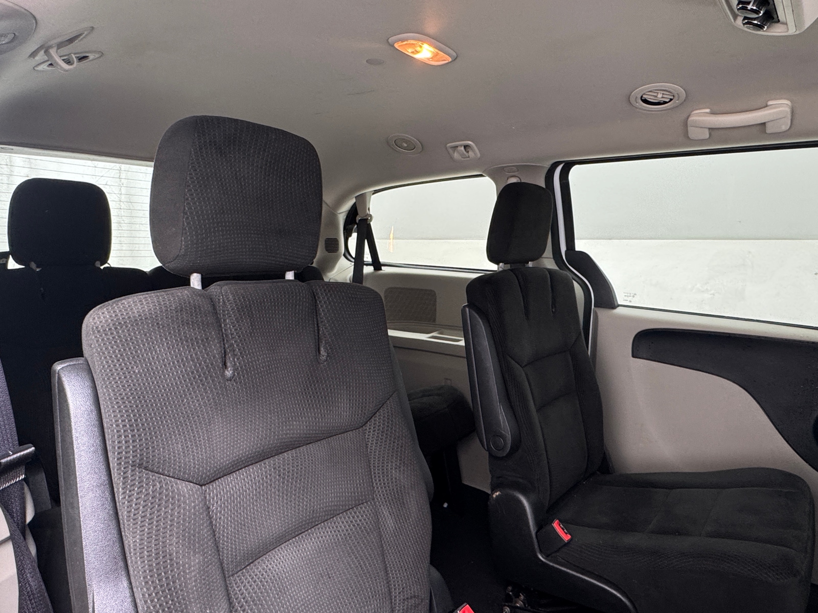 Thumbnail: 2017 Dodge Grand Caravan - 6