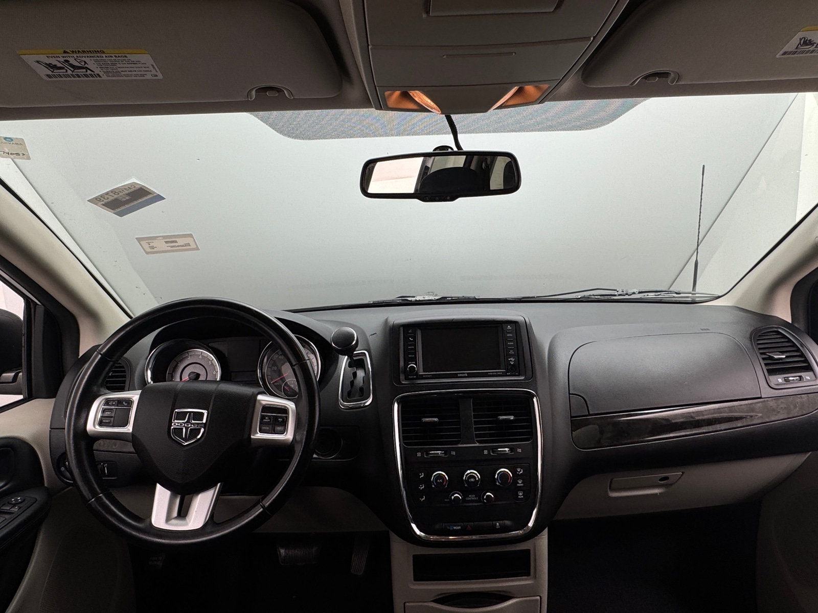 Thumbnail: 2017 Dodge Grand Caravan - 3