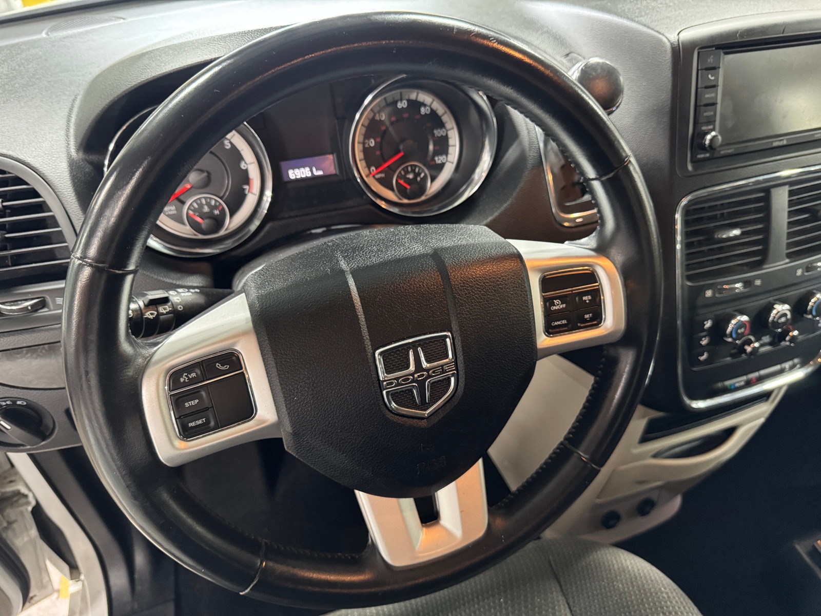 Thumbnail: 2017 Dodge Grand Caravan - 5