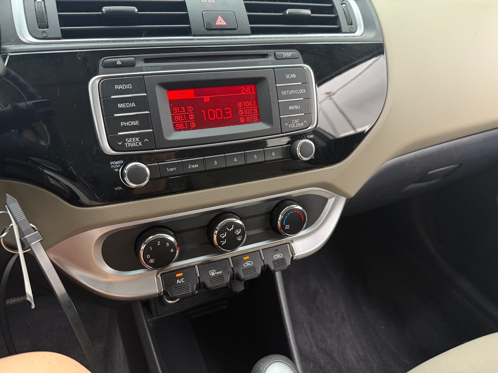 Thumbnail: 2016 Kia Rio - 4