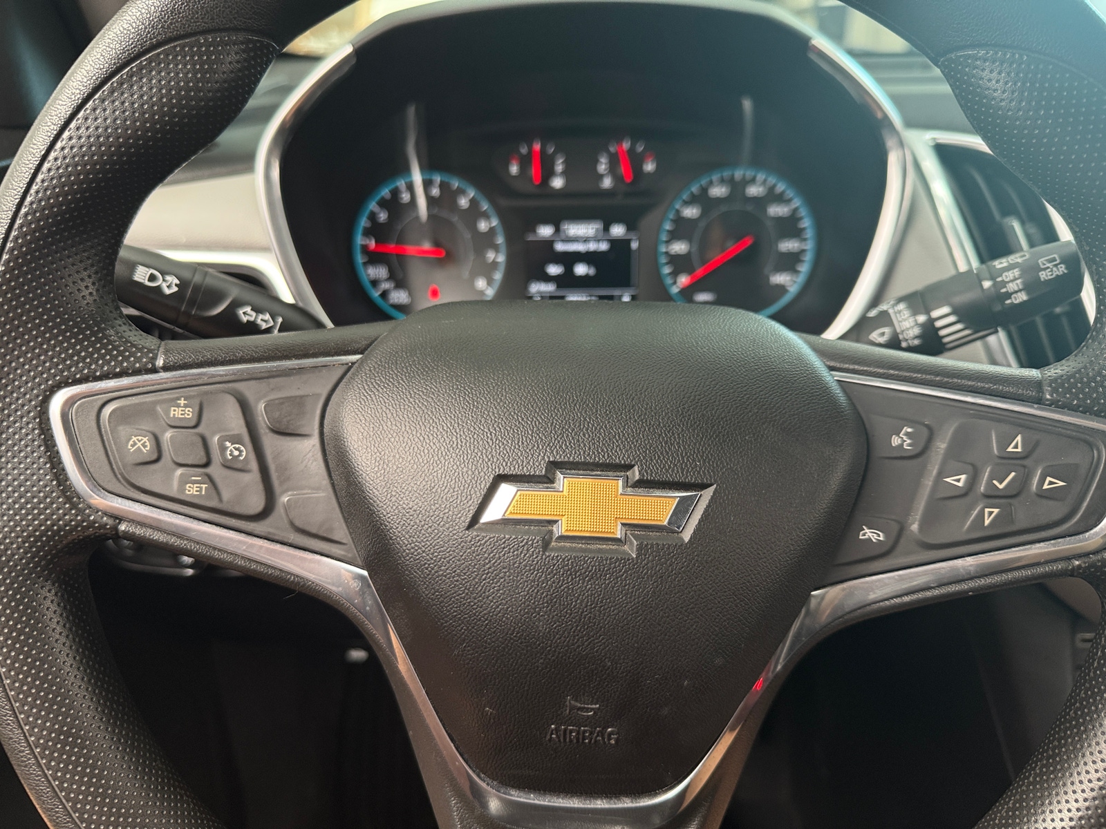 Thumbnail: 2019 Chevrolet Equinox - 5