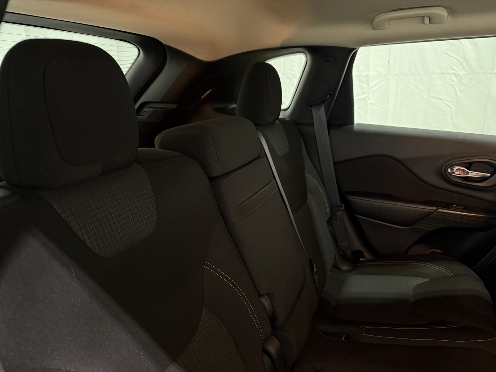 Thumbnail: 2016 Jeep Cherokee - 6
