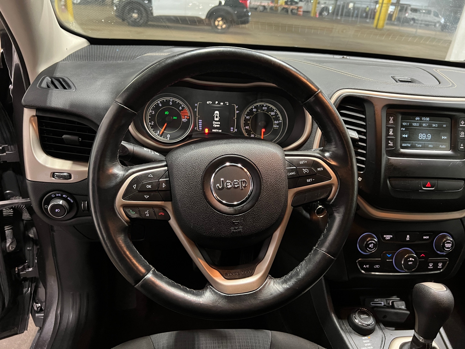 Thumbnail: 2016 Jeep Cherokee - 5