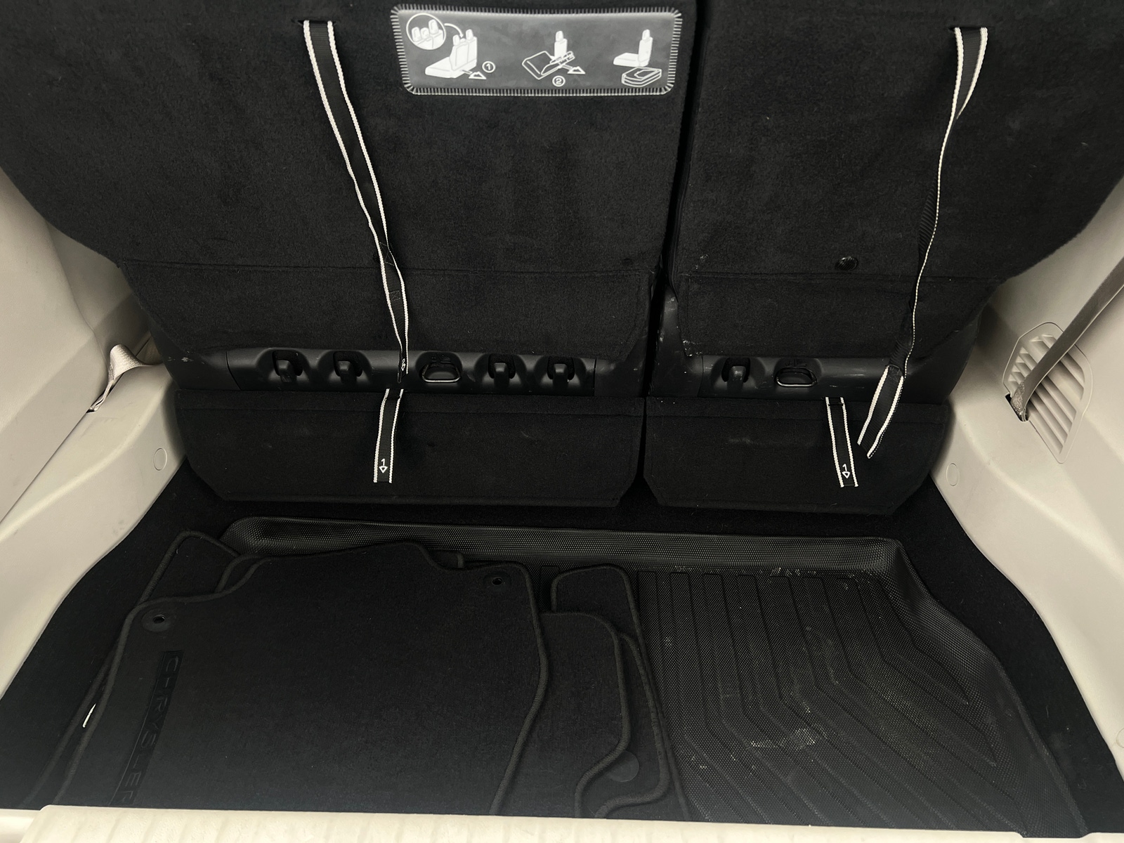 Thumbnail: 2017 Chrysler Pacifica - 6