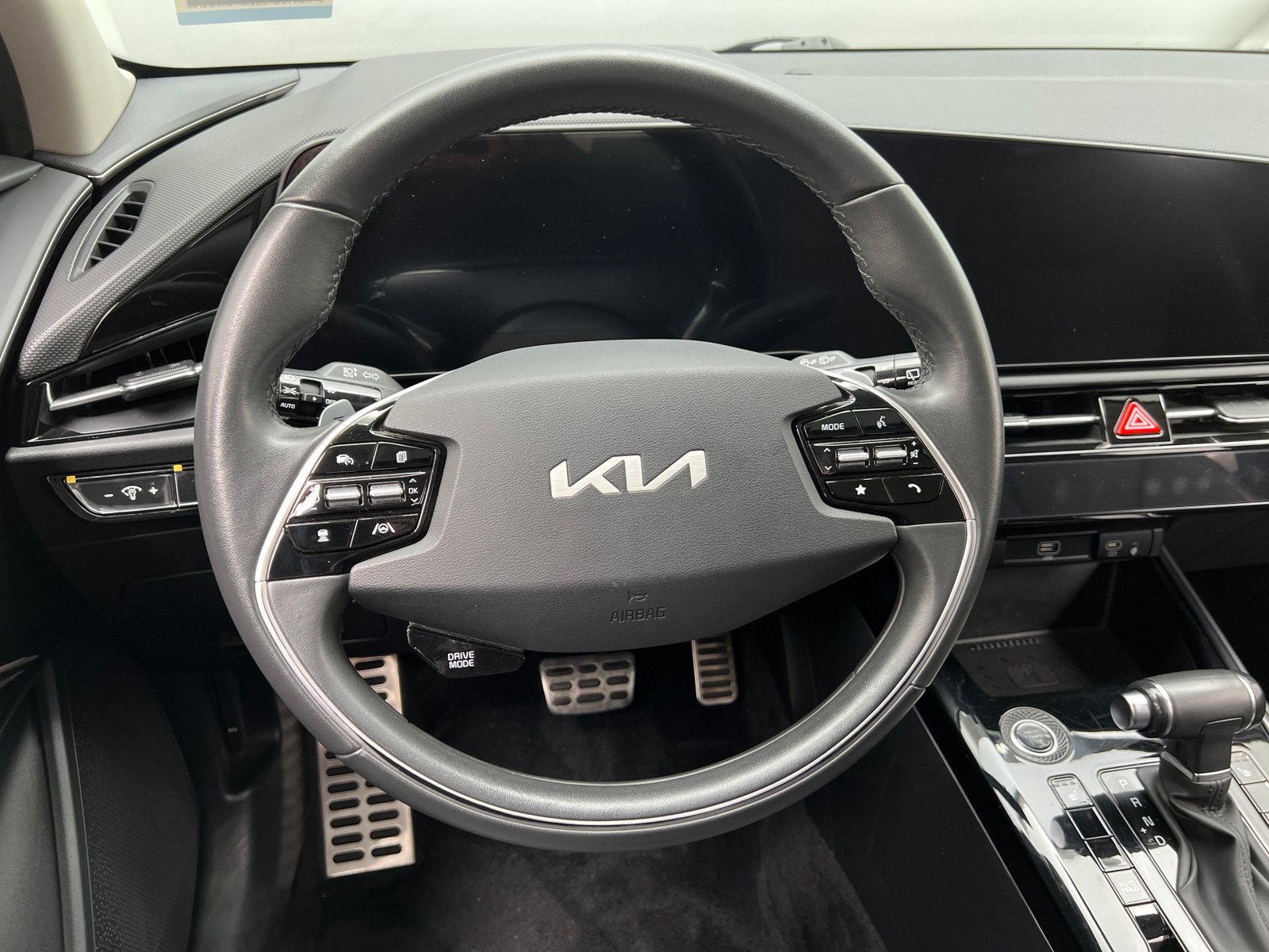 Thumbnail: 2023 Kia Niro - 5