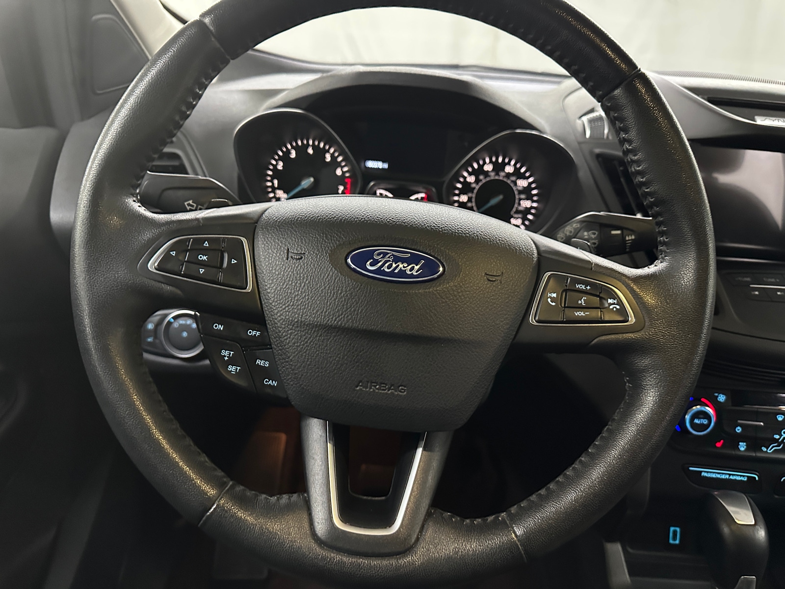 Thumbnail: 2017 Ford Escape - 4